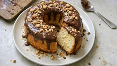Chiffon cake alla nocciola con Nutella: alta, soffice e facile da preparare