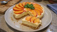 Crostata fredda crema e pesche: il dolce senza forno perfetto per l’estate