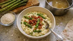 Risotto asparagi e speck: cremoso, profumato e con speck croccante