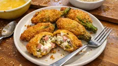 Fiori di zucca ripieni con ricotta, mortadella e olive: al forno o fritti