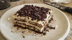 Mattonella al caffè senza cottura: strati perfetti e crema al mascarpone