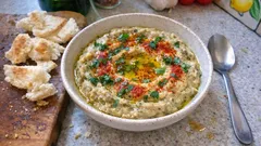 Babaganoush cremoso al forno: il dip di melanzane e tahina pronto da preparare in anticipo