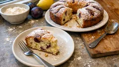 Ciambella di susine nel fornetto Versilia: soffice e profumata, senza accendere il forno