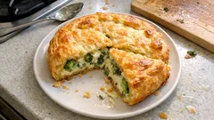 Torta salata broccoli e gorgonzola: il trucco per un ripieno cremoso e una sfoglia croccante