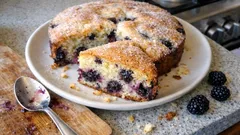 Torta alle more soffice e profumata: la ricetta semplice da credenza