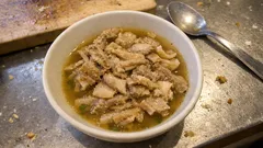 Lampredotto fatto in casa: morbido e saporito con brodo aromatico