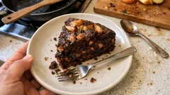 Torta mele e cioccolato fondente: soffice, umida e pronta senza complicazioni