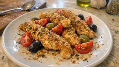Straccetti di pollo con pomodorini e olive in friggitrice ad aria: dorati e succosi