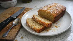 Plumcake vegano all’arancia: soffice e profumato, si prepara in una sola ciotola