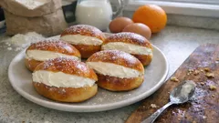 Maritozzi soffici all’arancia: impasto facile e finitura lucida come in pasticceria