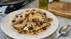 Sarde in saor alla veneta: croccanti fuori, morbide di cipolle e agrodolce al punto giusto