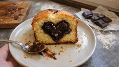 Plumcake con cuore di cioccolato: soffice allo yogurt e pronto in poco tempo