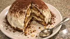 Zuccotto di pandoro con crema al mascarpone: il dolce di Natale senza forno