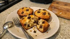 Muffin arancia e cioccolato in friggitrice ad aria: soffici e pronti in 15 minuti