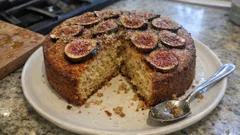 Torta di fichi semplice e soffice: la ricetta senza burro che profuma d’autunno